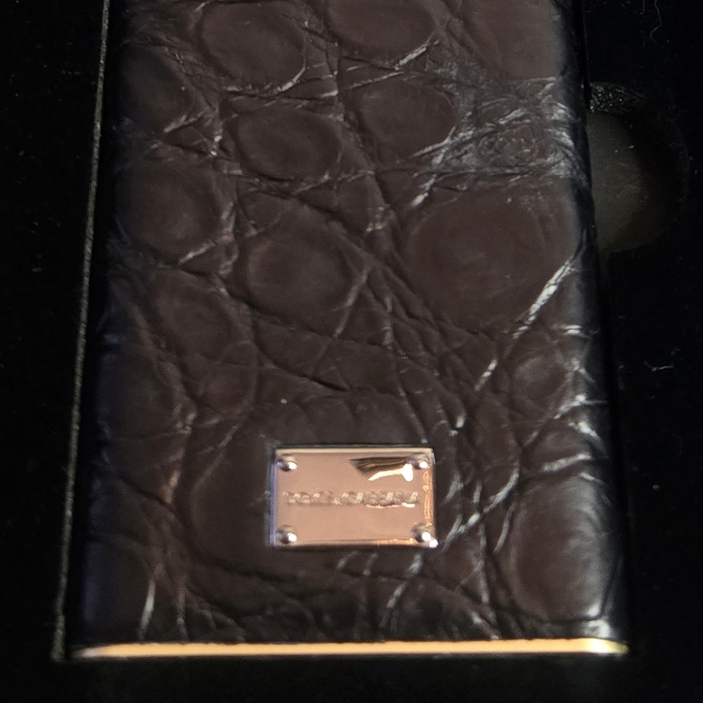 DOLCE & GABBANA Power Bank Battery Charger - Black/Rose Gold - Picture 7 of 7